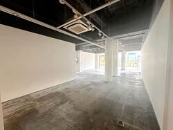 Broadway Cinema (D20), Retail #566797221